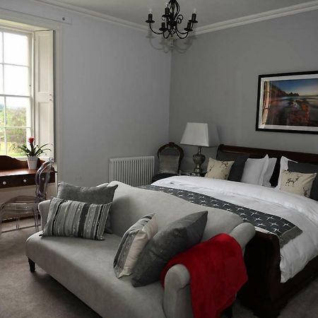 Llwynhelig Manor Bed & Breakfast Llandeilo Exterior photo